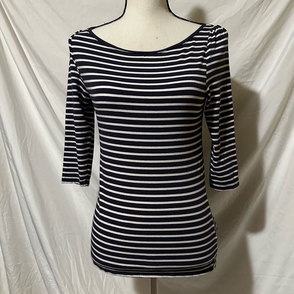 {H&M} WOMENS STRIPPED TOP